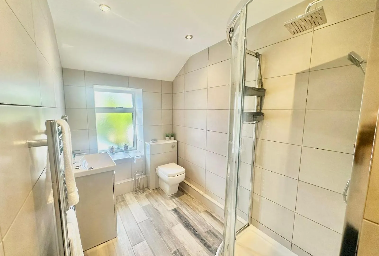 Pass The Keys Stylish Mumbles Getaway-Parking Heart Of Village Swansea United Kingdom