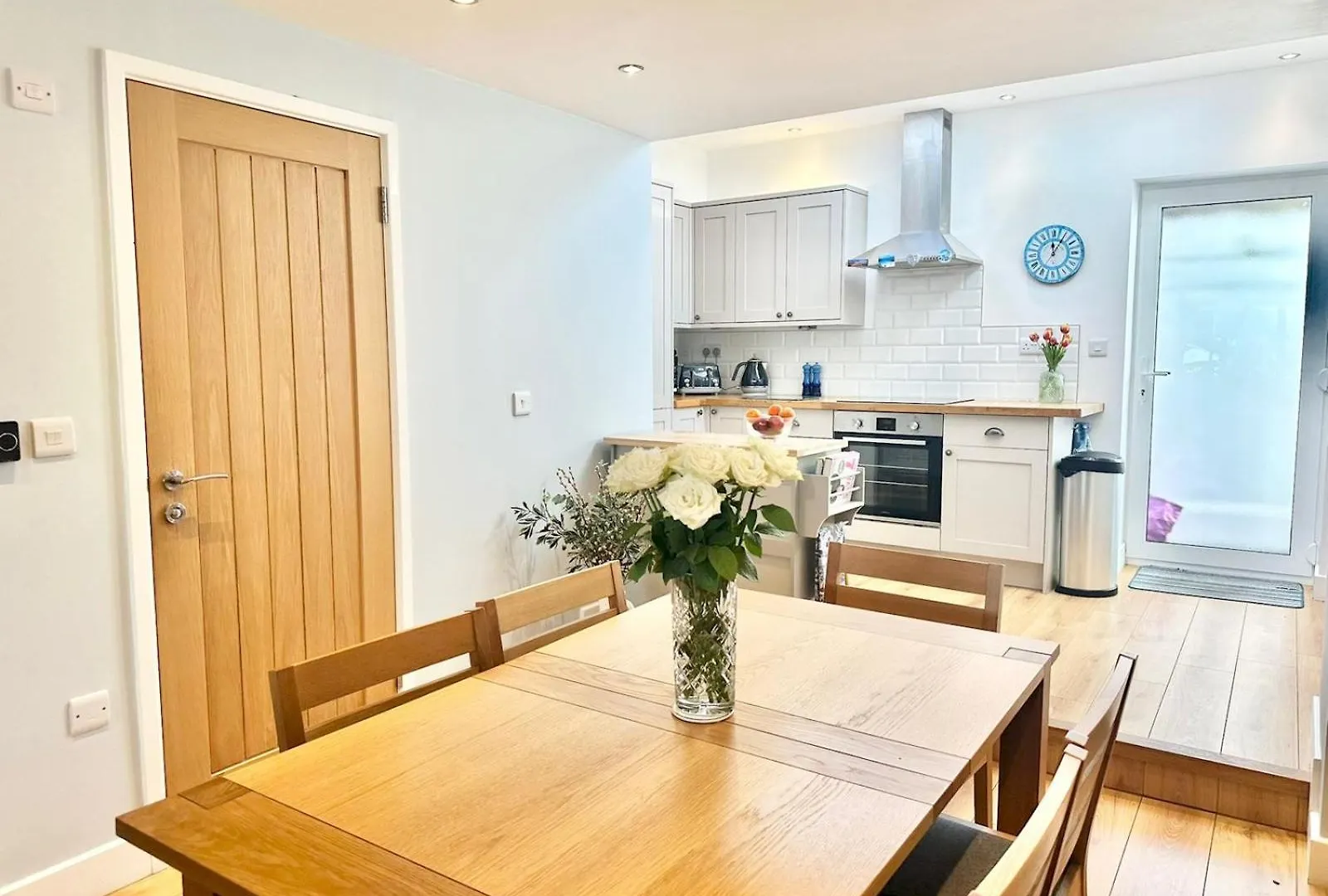 Pass The Keys Stylish Mumbles Getaway-Parking Heart Of Village Swansea United Kingdom