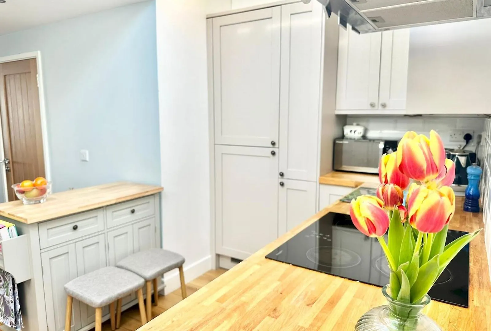 Pass The Keys Stylish Mumbles Getaway-Parking Heart Of Village Swansea